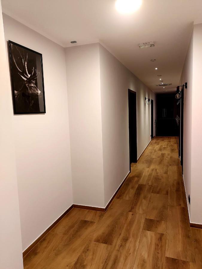 Pensjonat I Restauracja Hubertowka 米利奇 外观 照片