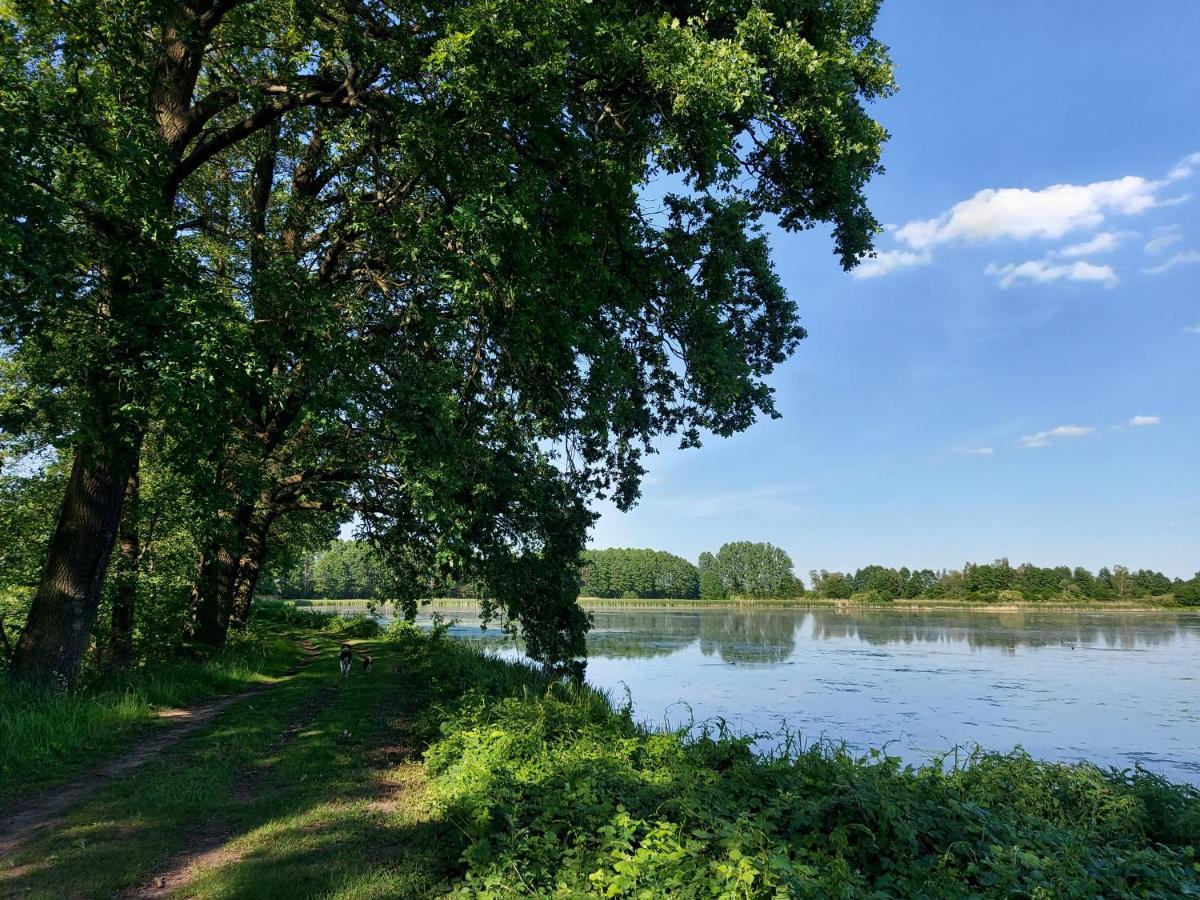 Pensjonat I Restauracja Hubertowka 米利奇 外观 照片